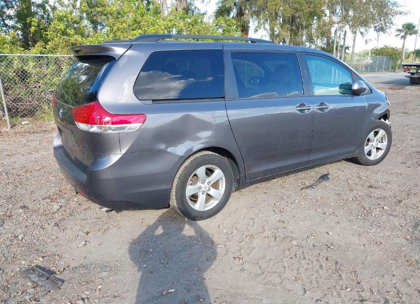 Photo 4 of 2012 Toyota Sienna LE V6 8 PASSENGER (VIN 5TDKK3DC4CS267040)