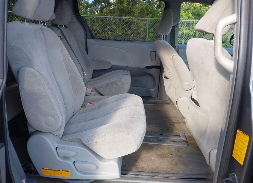 Photo 8 of 2012 Toyota Sienna LE V6 8 PASSENGER (VIN 5TDKK3DC4CS267040)