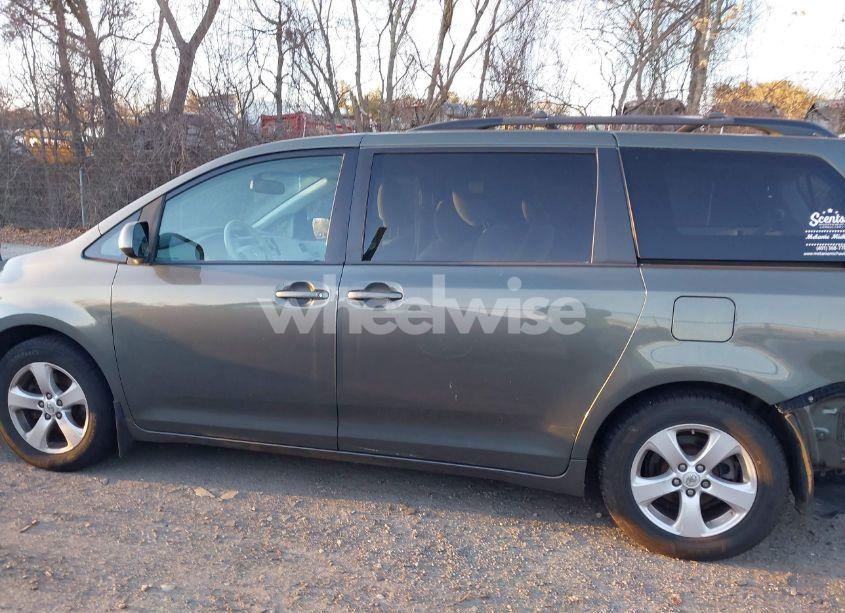Photo 14 of 2013 Toyota Sienna LE V6 8 PASSENGER (VIN 5TDKK3DC4DS328274)