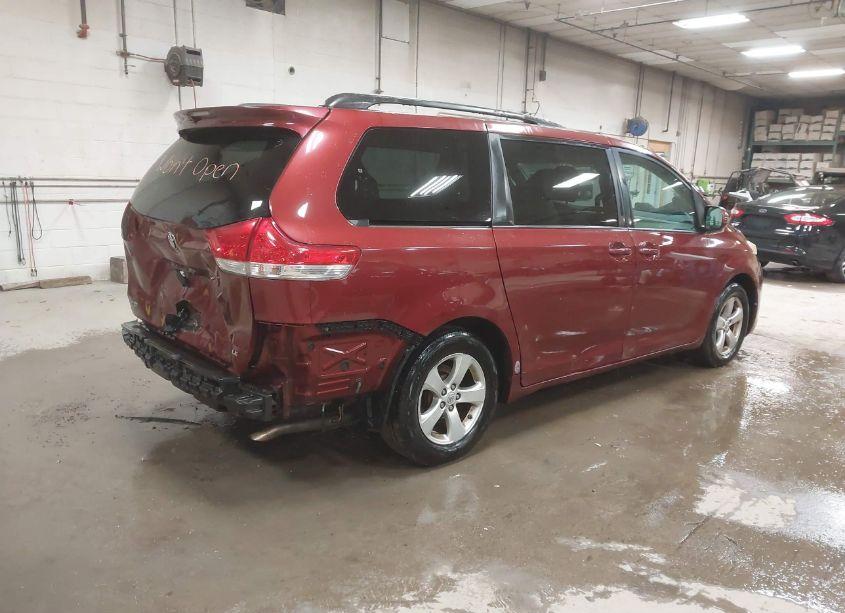 Photo 4 of 2013 Toyota Sienna LE V6 8 PASSENGER (VIN 5TDKK3DC4DS367348)