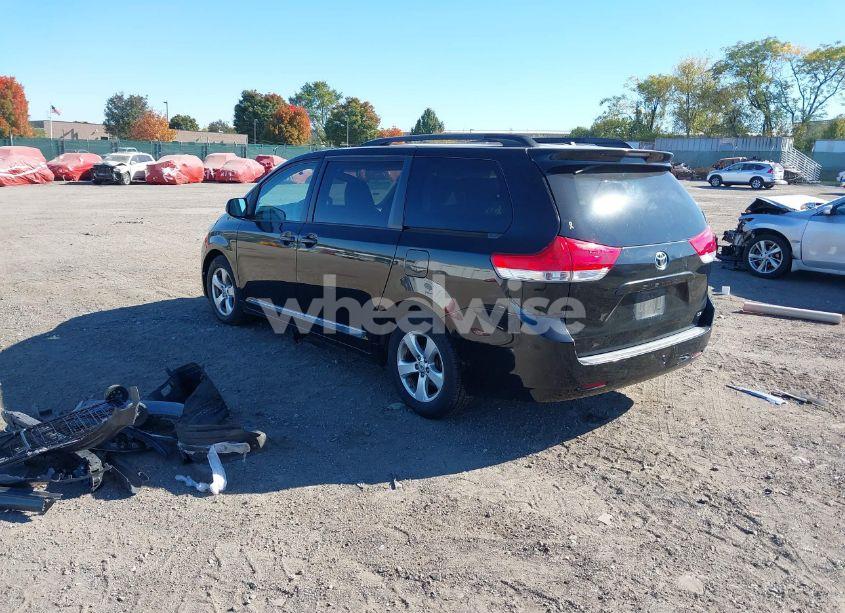 Photo 3 of 2013 Toyota Sienna LE V6 8 PASSENGER (VIN 5TDKK3DC4DS381265)