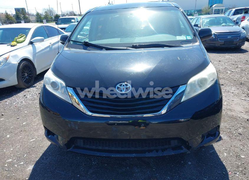 Photo 12 of 2014 Toyota Sienna LE V6 8 PASSENGER (VIN 5TDKK3DC4ES445998)