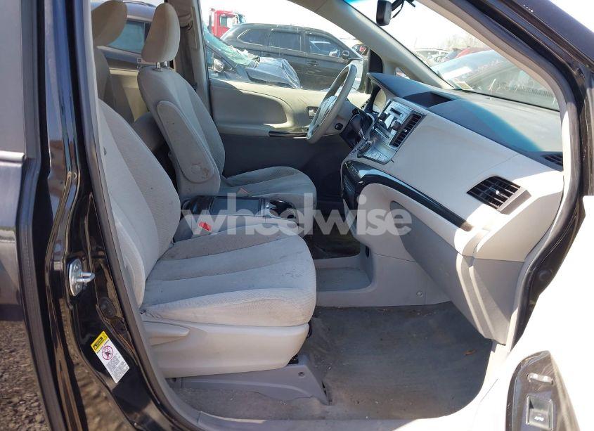 Photo 5 of 2014 Toyota Sienna LE V6 8 PASSENGER (VIN 5TDKK3DC4ES445998)