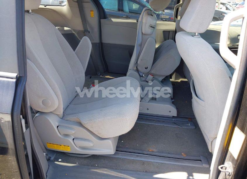 Photo 8 of 2014 Toyota Sienna LE V6 8 PASSENGER (VIN 5TDKK3DC4ES445998)