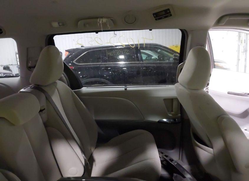 Photo 8 of 2014 Toyota Sienna LE V6 8 PASSENGER (VIN 5TDKK3DC4ES495199)