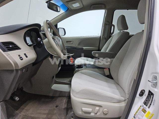 Photo 6 of 2014 TOYOTA SIENNA LE (VIN 5TDKK3DC4ES495638)