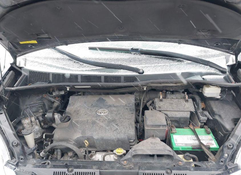 Photo 10 of 2014 Toyota Sienna LE V6 8 PASSENGER (VIN 5TDKK3DC4ES497020)