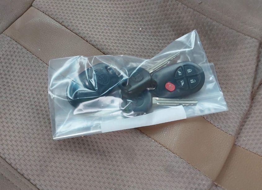 Photo 11 of 2014 Toyota Sienna LE V6 8 PASSENGER (VIN 5TDKK3DC4ES497020)
