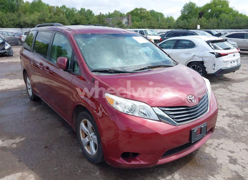 Photo 6 of 2014 Toyota Sienna LE V6 7 PASSENGER AUTO ACCESS SEAT/LE V6 7 PASSENGER MOBILITY/LE V6 8 PASSENGER (VIN 5TDKK3DC4ES498443)