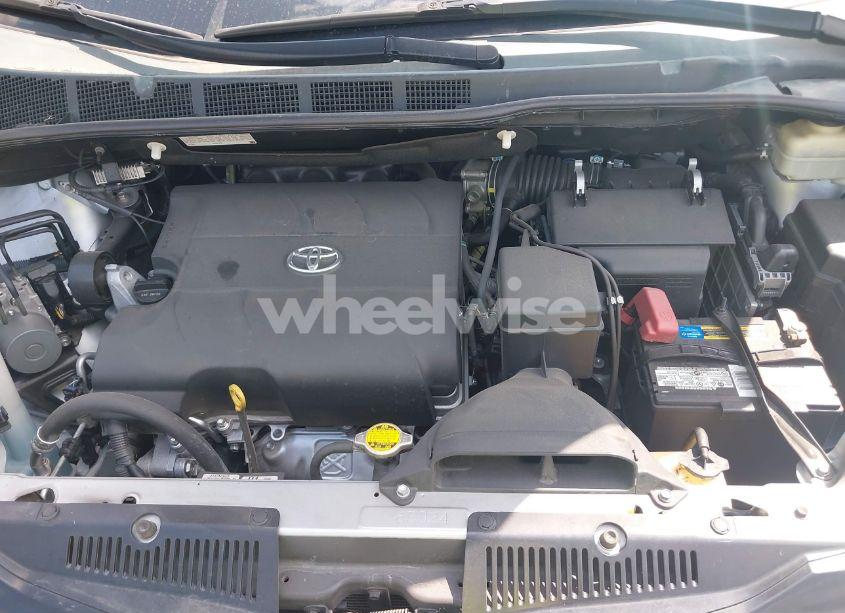 Photo 10 of 2014 Toyota Sienna LE V6 8 PASSENGER (VIN 5TDKK3DC4ES520053)