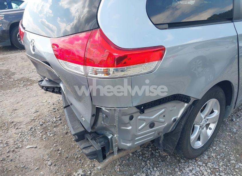 Photo 18 of 2014 Toyota Sienna LE V6 8 PASSENGER (VIN 5TDKK3DC4ES520053)