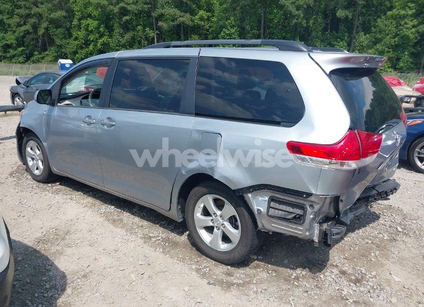 Photo 3 of 2014 Toyota Sienna LE V6 8 PASSENGER (VIN 5TDKK3DC4ES520053)