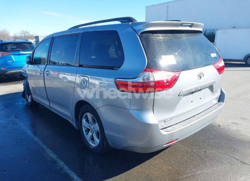 Photo 3 of 2015 Toyota Sienna LE 8 PASSENGER (VIN 5TDKK3DC4FS596132)