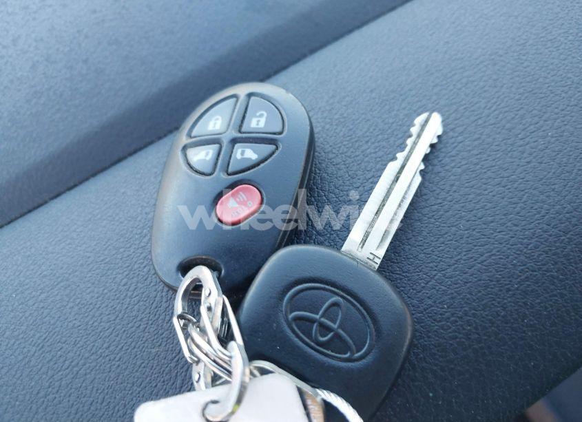 Photo 11 of 2015 Toyota Sienna LE 8 PASSENGER (VIN 5TDKK3DC4FS652778)