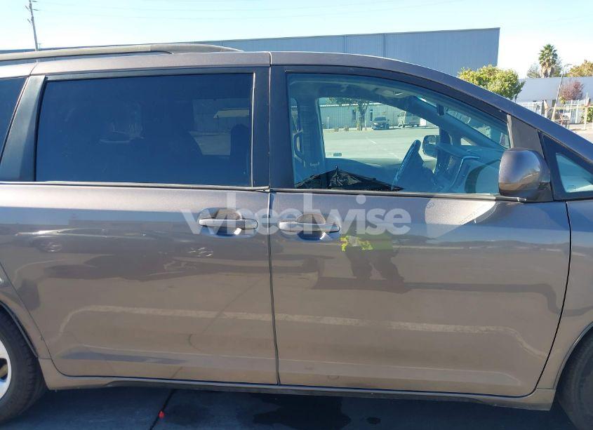 Photo 14 of 2015 Toyota Sienna LE 8 PASSENGER (VIN 5TDKK3DC4FS652778)
