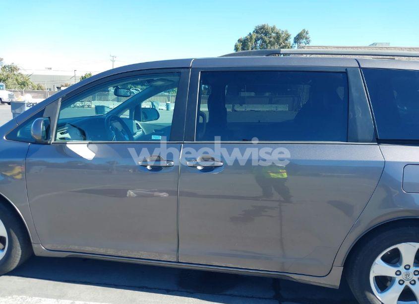 Photo 15 of 2015 Toyota Sienna LE 8 PASSENGER (VIN 5TDKK3DC4FS652778)