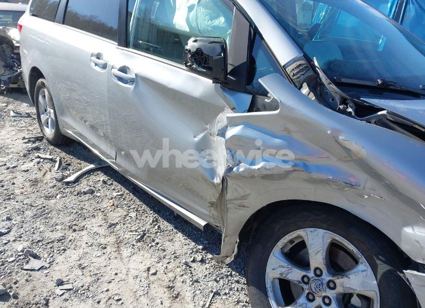 Photo 19 of 2015 Toyota Sienna LE 8 PASSENGER (VIN 5TDKK3DC4FS653929)