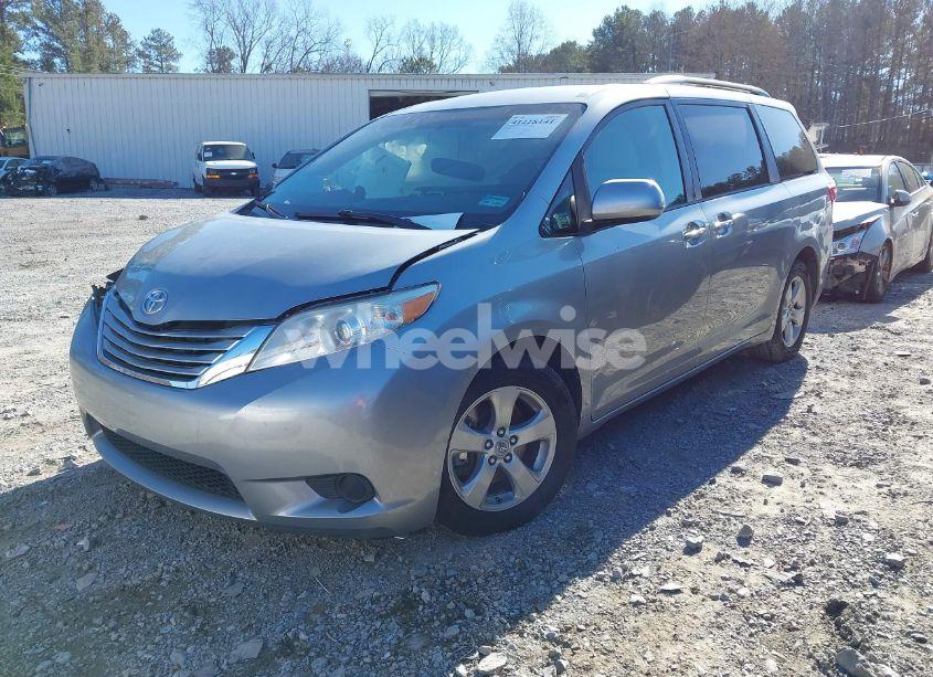 Photo 2 of 2015 Toyota Sienna LE 8 PASSENGER (VIN 5TDKK3DC4FS653929)