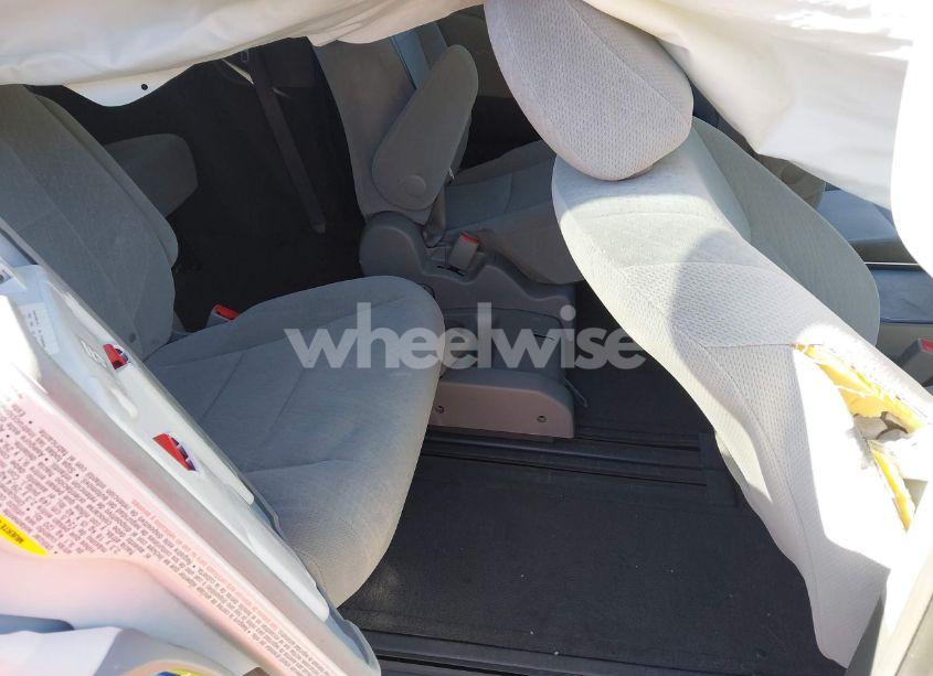 Photo 8 of 2015 Toyota Sienna LE 8 PASSENGER (VIN 5TDKK3DC4FS653929)
