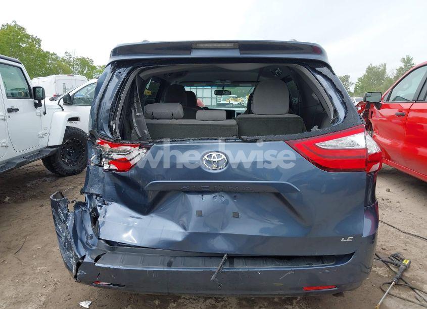 Photo 16 of 2015 Toyota Sienna (VIN 5TDKK3DC4FS684632)