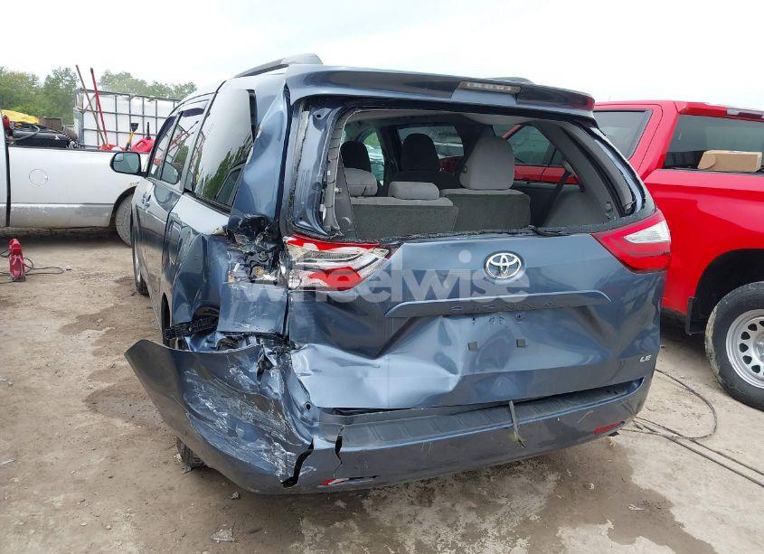 Photo 6 of 2015 Toyota Sienna (VIN 5TDKK3DC4FS684632)