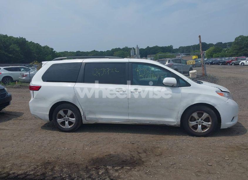 Photo 12 of 2016 Toyota Sienna LE 8 PASSENGER (VIN 5TDKK3DC4GS726041)