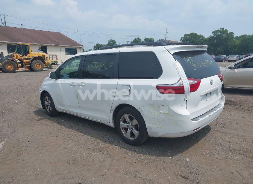 Photo 3 of 2016 Toyota Sienna LE 8 PASSENGER (VIN 5TDKK3DC4GS726041)