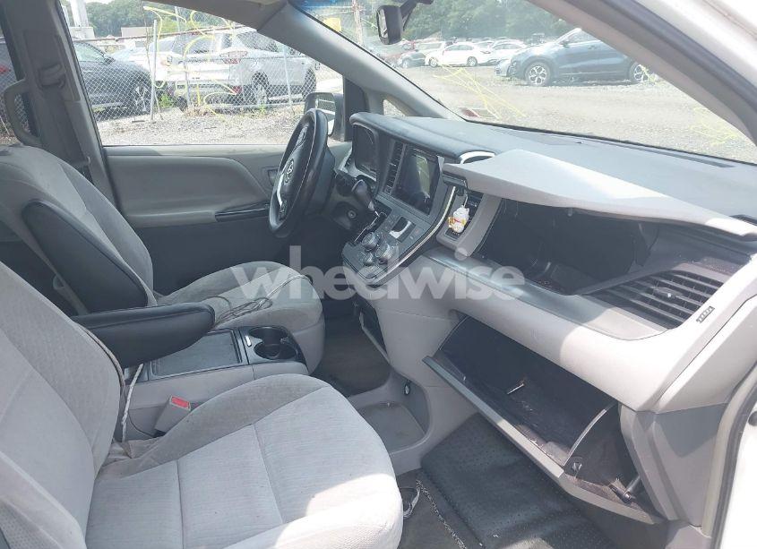 Photo 5 of 2016 Toyota Sienna LE 8 PASSENGER (VIN 5TDKK3DC4GS726041)