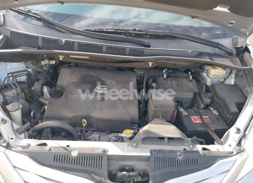 Photo 10 of 2016 Toyota Sienna LE 8 PASSENGER (VIN 5TDKK3DC4GS765986)