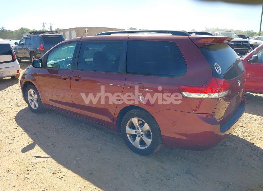 Photo 3 of 2011 Toyota Sienna LE V6 (VIN 5TDKK3DC5BS002349)