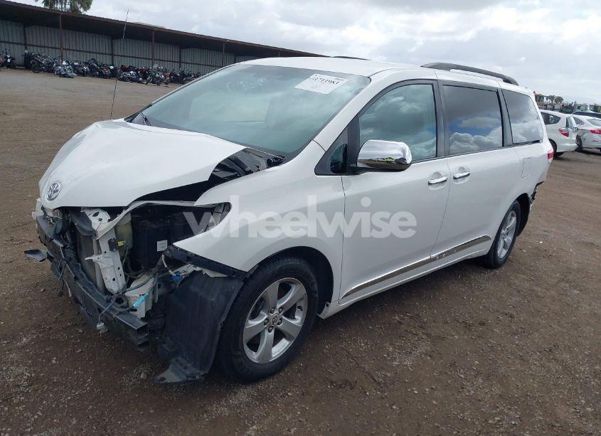 Photo 2 of 2011 Toyota Sienna LE V6 (VIN 5TDKK3DC5BS013058)