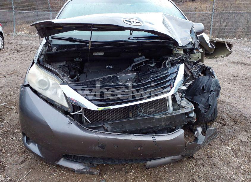 Photo 17 of 2011 Toyota Sienna LE V6 (VIN 5TDKK3DC5BS026988)