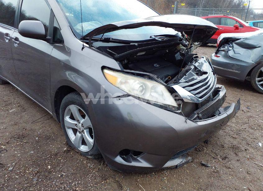 Photo 18 of 2011 Toyota Sienna LE V6 (VIN 5TDKK3DC5BS026988)