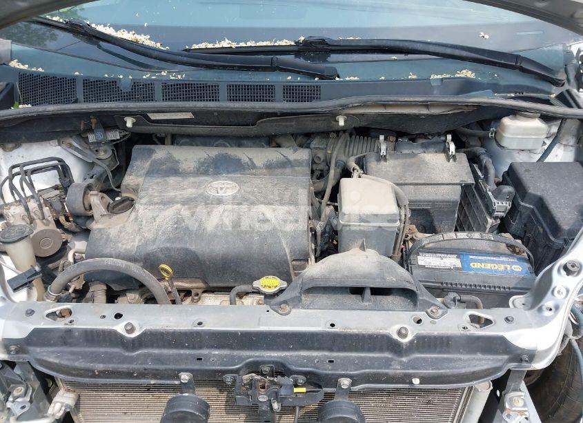 Photo 10 of 2011 Toyota Sienna LE V6/LE V6 AUTO ACCESS SEAT (VIN 5TDKK3DC5BS036145)