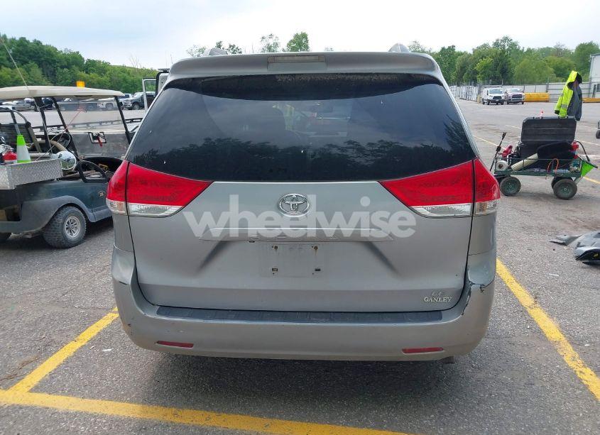 Photo 17 of 2011 Toyota Sienna LE V6/LE V6 AUTO ACCESS SEAT (VIN 5TDKK3DC5BS036145)