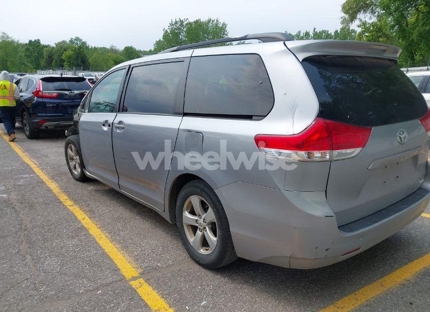 Photo 3 of 2011 Toyota Sienna LE V6/LE V6 AUTO ACCESS SEAT (VIN 5TDKK3DC5BS036145)