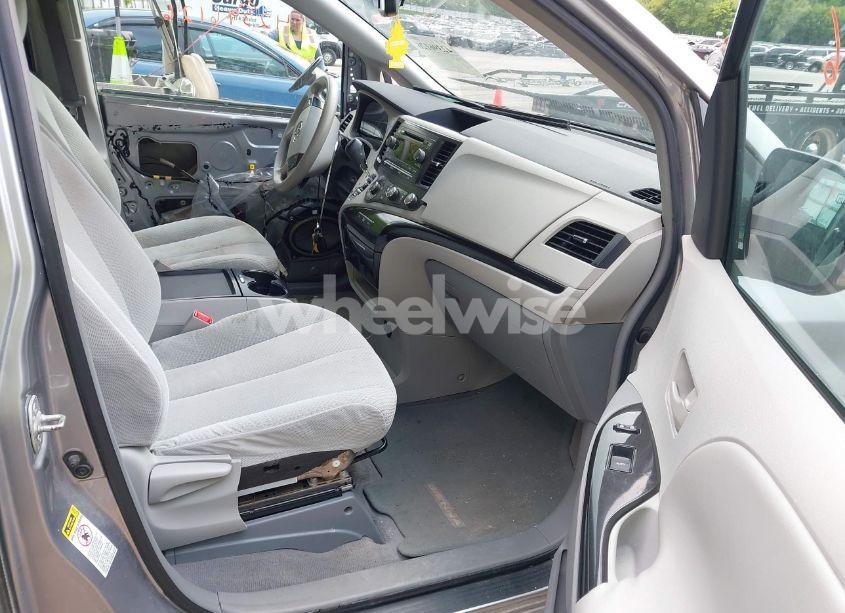 Photo 5 of 2011 Toyota Sienna LE V6/LE V6 AUTO ACCESS SEAT (VIN 5TDKK3DC5BS036145)
