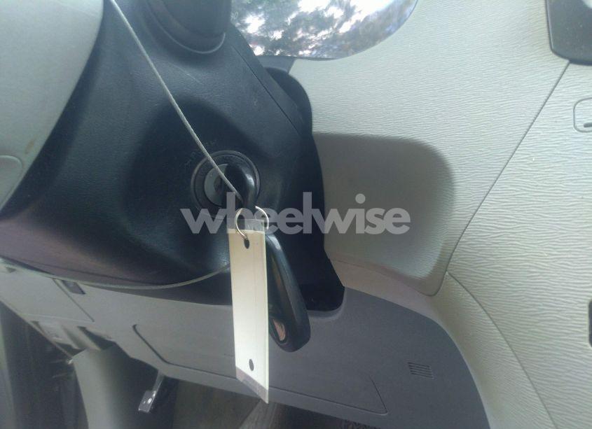 Photo 11 of 2011 Toyota Sienna LE V6 (VIN 5TDKK3DC5BS042852)