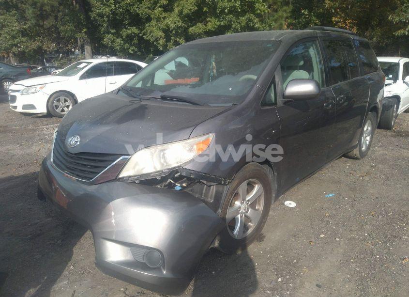 Photo 2 of 2011 Toyota Sienna LE V6 (VIN 5TDKK3DC5BS042852)
