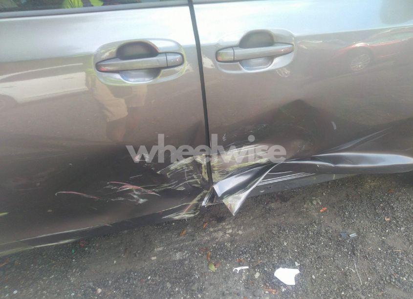 Photo 6 of 2011 Toyota Sienna LE V6 (VIN 5TDKK3DC5BS042852)