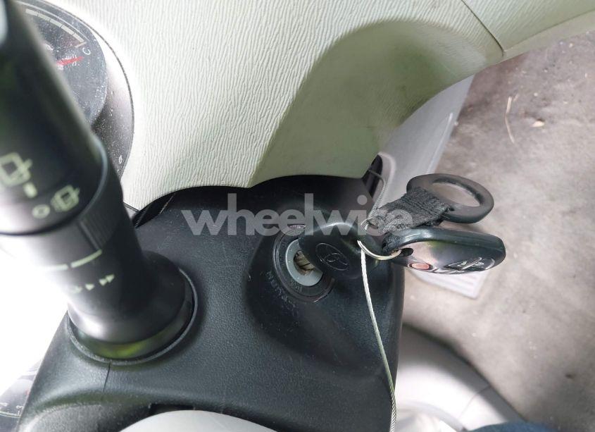 Photo 11 of 2011 Toyota Sienna LE V6 (VIN 5TDKK3DC5BS117646)