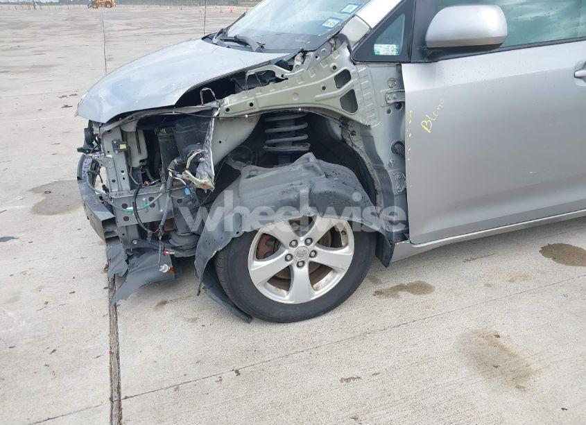 Photo 19 of 2011 Toyota Sienna LE V6 (VIN 5TDKK3DC5BS117646)