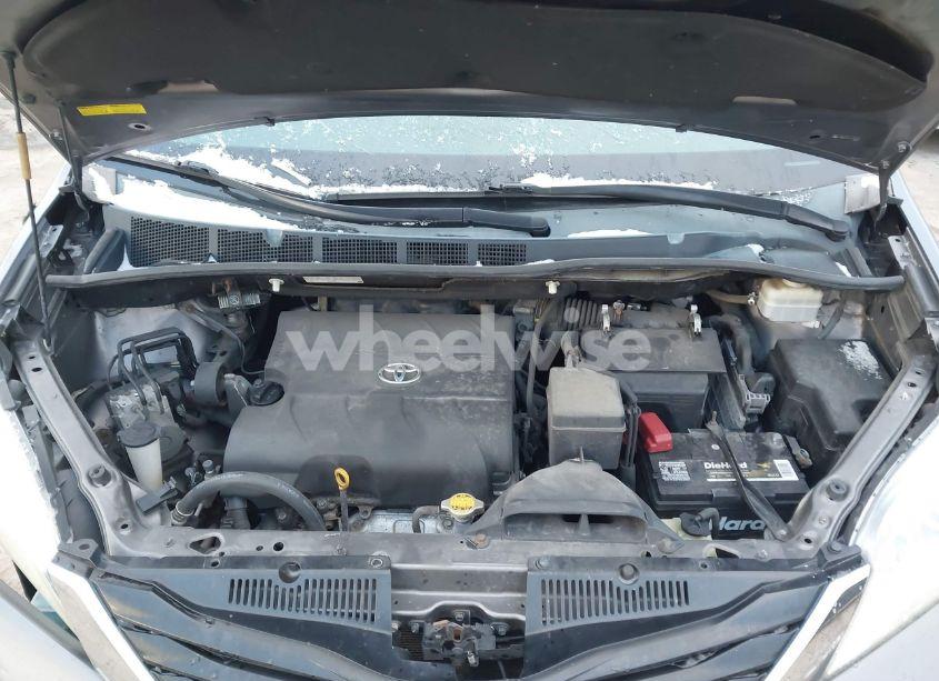 Photo 10 of 2012 Toyota Sienna LE V6 8 PASSENGER (VIN 5TDKK3DC5CS184085)