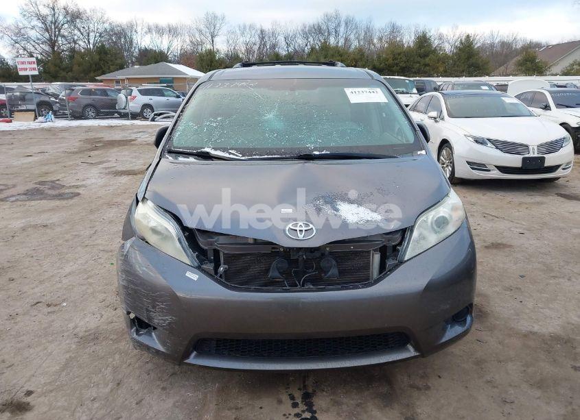 Photo 13 of 2012 Toyota Sienna LE V6 8 PASSENGER (VIN 5TDKK3DC5CS184085)