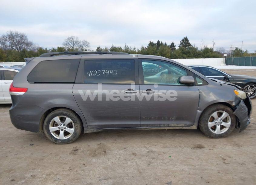 Photo 14 of 2012 Toyota Sienna LE V6 8 PASSENGER (VIN 5TDKK3DC5CS184085)