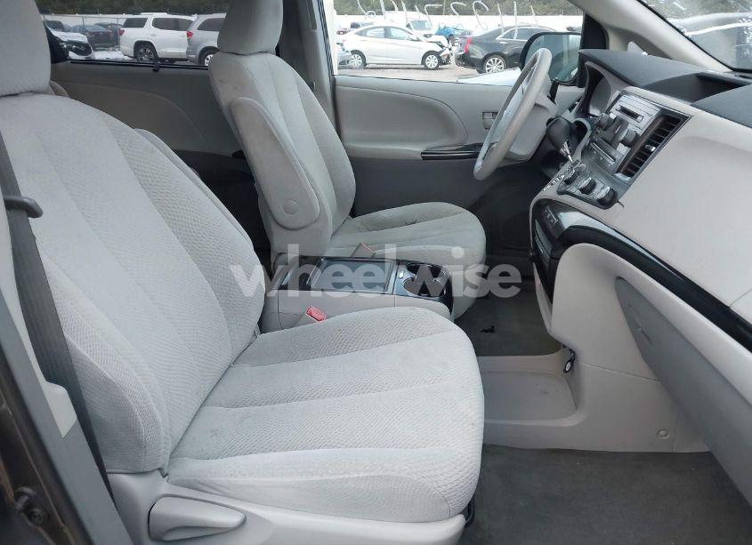 Photo 5 of 2012 Toyota Sienna LE V6 8 PASSENGER (VIN 5TDKK3DC5CS184085)