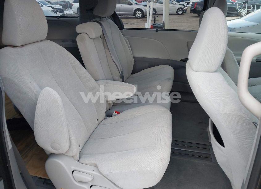 Photo 8 of 2012 Toyota Sienna LE V6 8 PASSENGER (VIN 5TDKK3DC5CS184085)