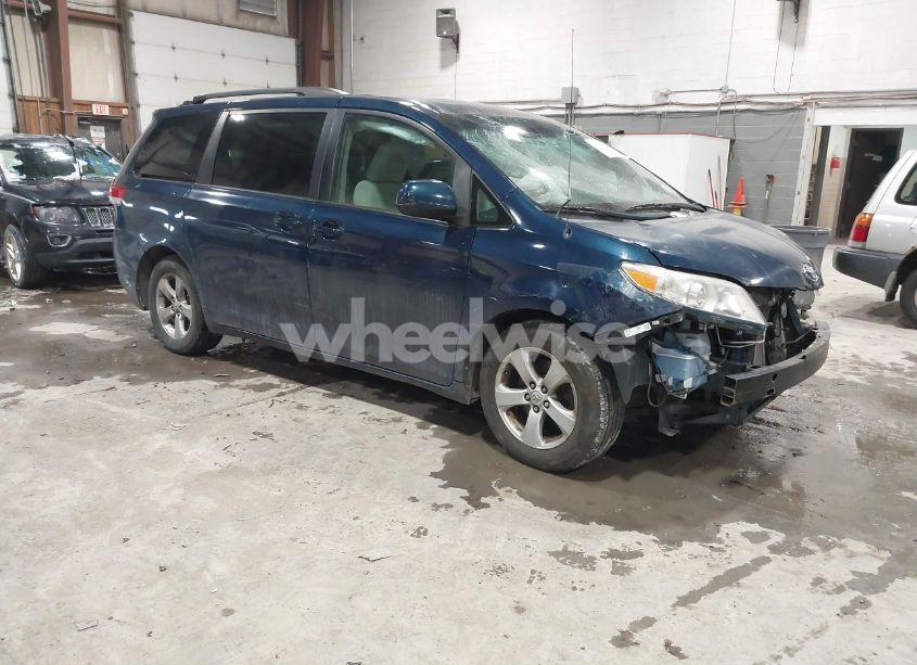 2012 Toyota Sienna LE V6 8 PASSENGER (VIN 5TDKK3DC5CS196480) main photo