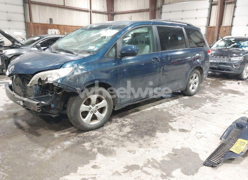 Photo 2 of 2012 Toyota Sienna LE V6 8 PASSENGER (VIN 5TDKK3DC5CS196480)
