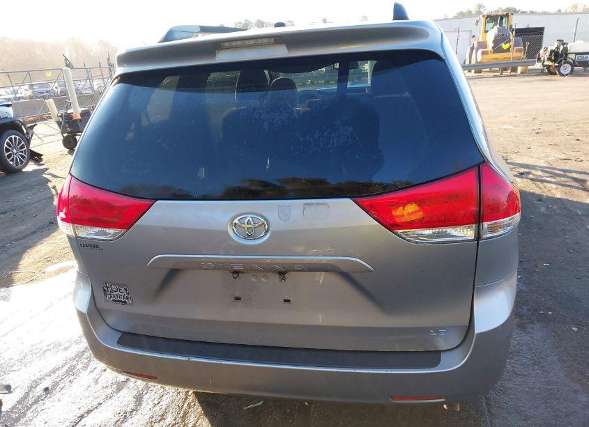 Photo 16 of 2012 Toyota Sienna LE V6 8 PASSENGER (VIN 5TDKK3DC5CS200317)